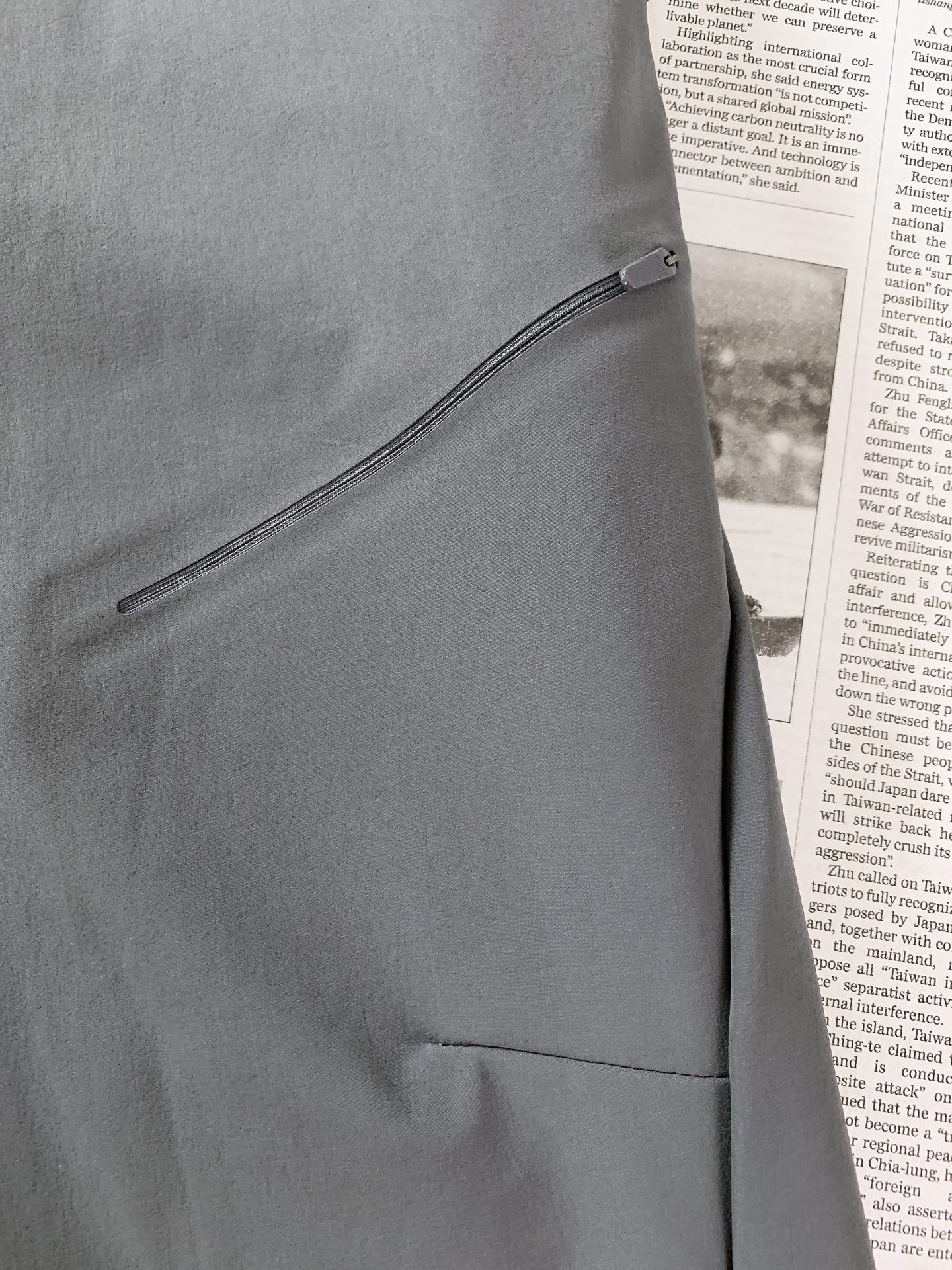 DESCENTE 迪桑特 2026FW早秋新品 机能休闲裤👖高弹速干机能面料,顺滑抗皱,透气不闷还带有防泼水面料特性。 DESCENTE 迪桑特 2026FW早秋新品 机能休闲裤👖高弹速干机能面料,顺滑抗皱,透气不闷还带有防泼水面料特性。