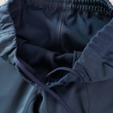 ARCTERYX 始祖鸟 2026FW早秋新品 机能休闲直筒裤👖硬核户外面料,轻薄速干还带防泼水效果。腰侧拼接透气网布, ARCTERYX 始祖鸟 2026FW早秋新品 机能休闲直筒裤👖硬核户外面料,轻薄速干还带防泼水效果。腰侧拼接透气网布,