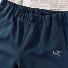 ARCTERYX 始祖鸟 2026FW早秋新品 机能休闲直筒裤👖硬核户外面料,轻薄速干还带防泼水效果。腰侧拼接透气网布, ARCTERYX 始祖鸟 2026FW早秋新品 机能休闲直筒裤👖硬核户外面料,轻薄速干还带防泼水效果。腰侧拼接透气网布,