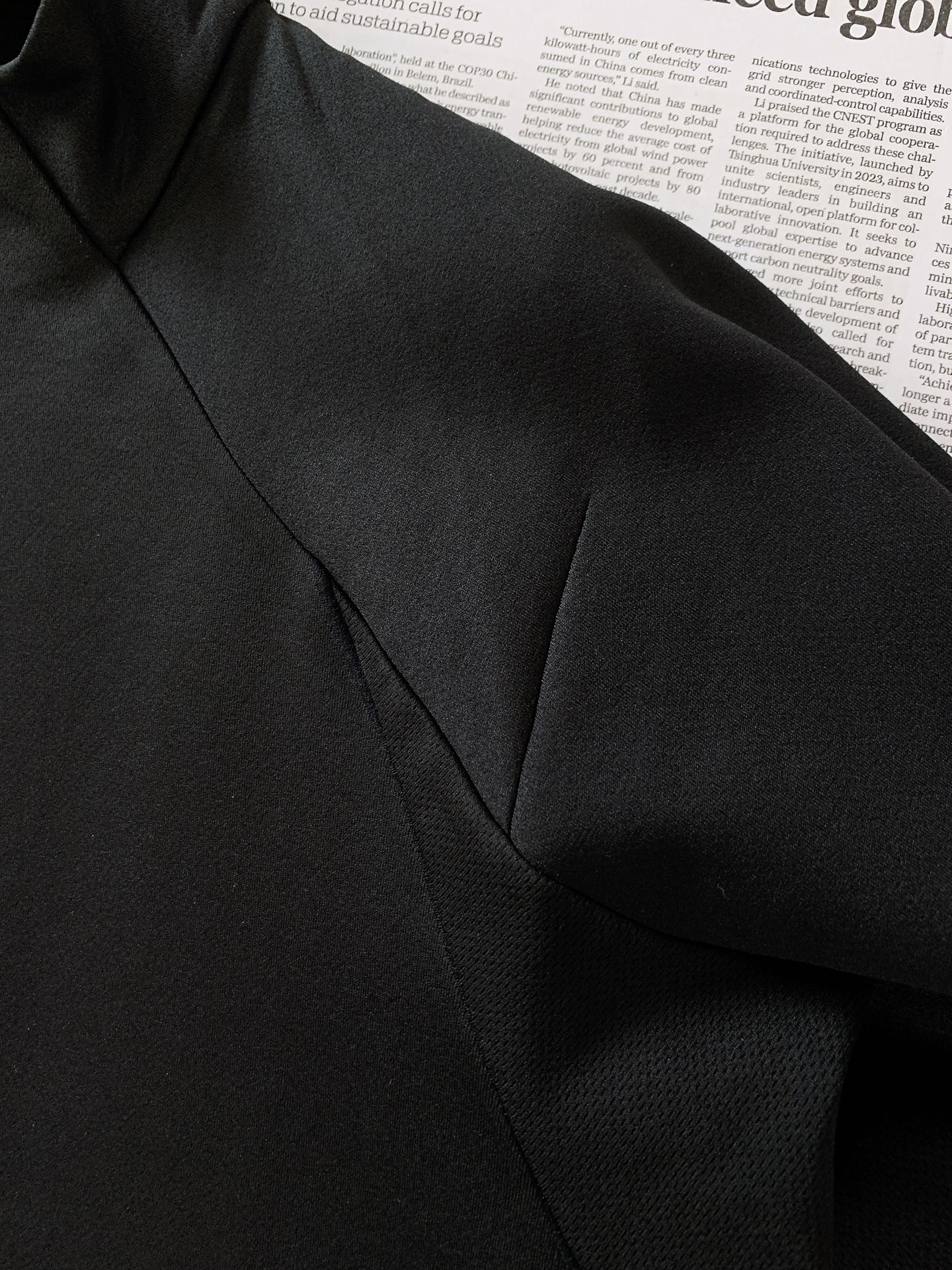 DESCENTE 迪桑特 2026FW早秋新品 半拉链立领功能长袖🥼专业运动机能面料,透气速干高弹力,大幅度运动毫无拘 DESCENTE 迪桑特 2026FW早秋新品 半拉链立领功能长袖🥼专业运动机能面料,透气速干高弹力,大幅度运动毫无拘