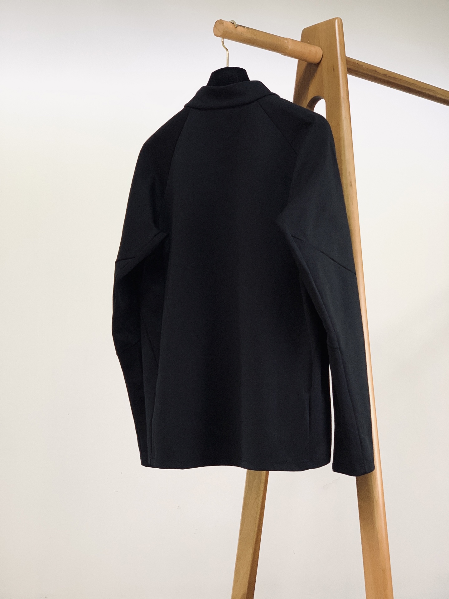 DESCENTE 迪桑特 2026FW早秋新品 半拉链立领功能长袖🥼专业运动机能面料,透气速干高弹力,大幅度运动毫无拘 DESCENTE 迪桑特 2026FW早秋新品 半拉链立领功能长袖🥼专业运动机能面料,透气速干高弹力,大幅度运动毫无拘