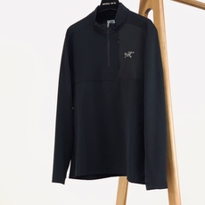 ARCTERYX 始祖鸟 2026FW早秋新品 半拉链立领机能长袖🥼拼接设计很有看点,肩部竖纹弹力面料搭配衣身速干机能料 ARCTERYX 始祖鸟 2026FW早秋新品 半拉链立领机能长袖🥼拼接设计很有看点,肩部竖纹弹力面料搭配衣身速干机能料