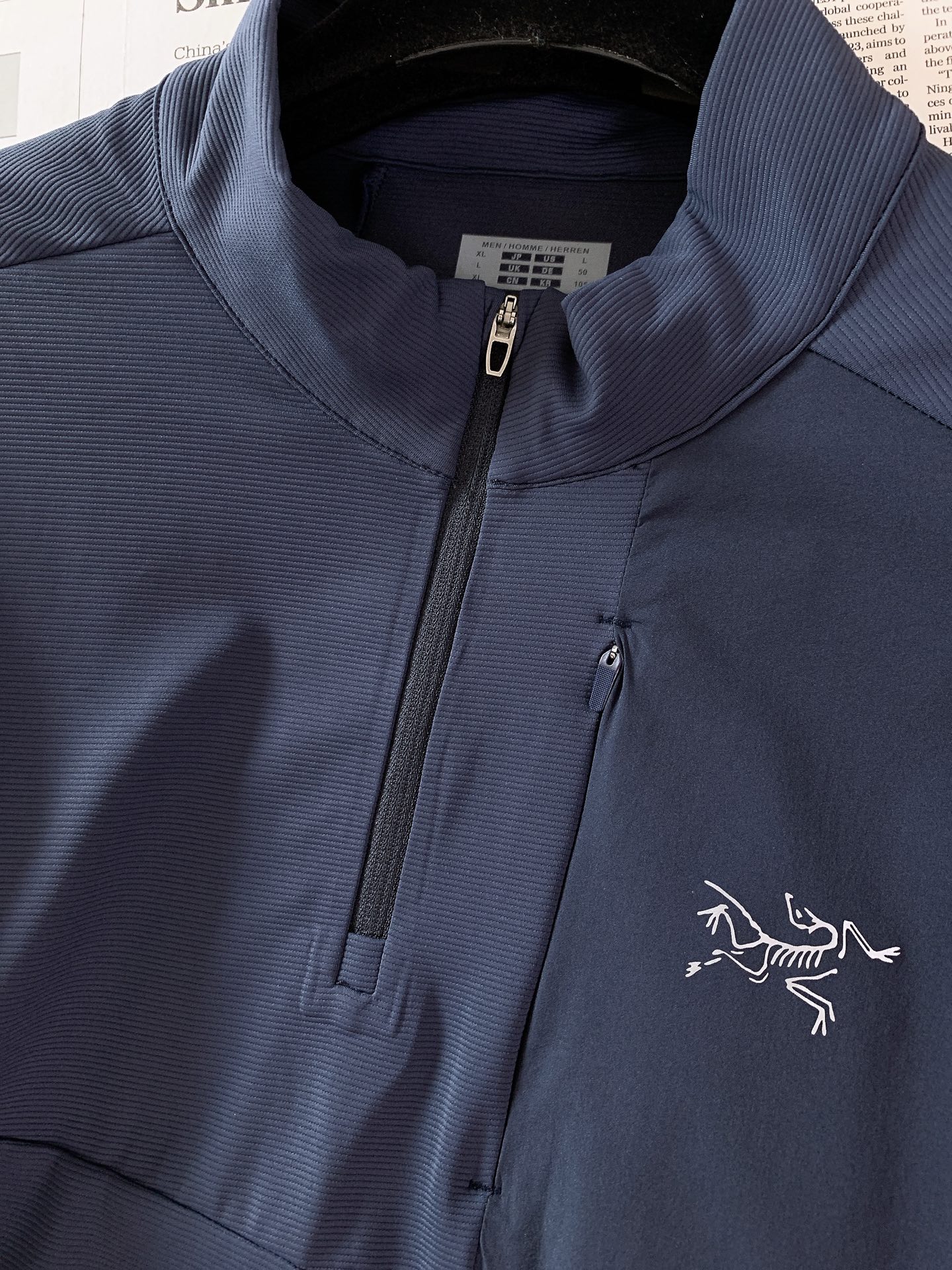 ARCTERYX 始祖鸟 2026FW早秋新品 半拉链立领机能长袖🥼拼接设计很有看点,肩部竖纹弹力面料搭配衣身速干机能料 ARCTERYX 始祖鸟 2026FW早秋新品 半拉链立领机能长袖🥼拼接设计很有看点,肩部竖纹弹力面料搭配衣身速干机能料