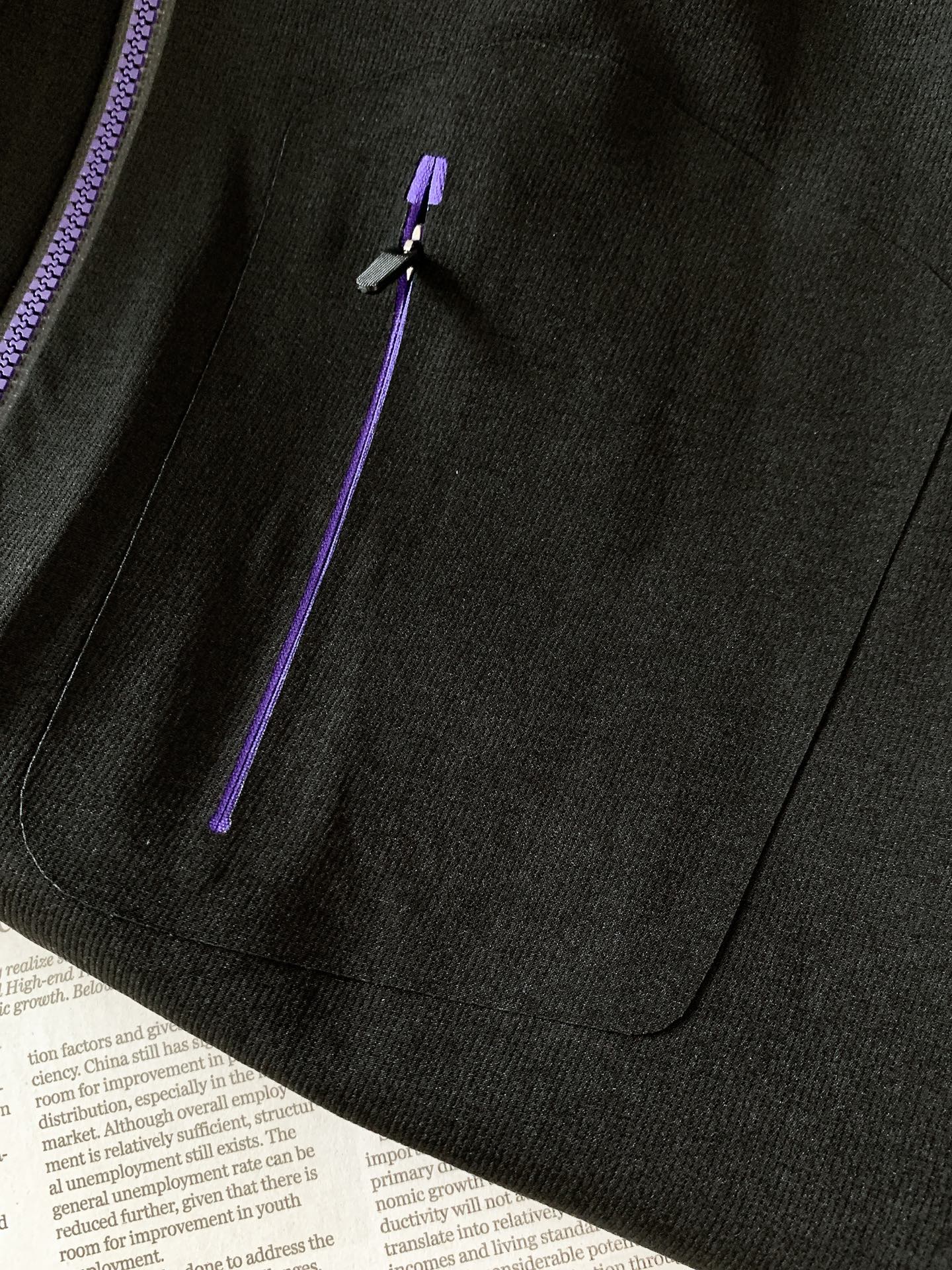 ARCTERYX 始祖鸟 2026FW早秋新品 连帽硬壳冲锋衣,专业级机能面料,防水透气耐磨。立体连帽带可调节抽绳,撞色 ARCTERYX 始祖鸟 2026FW早秋新品 连帽硬壳冲锋衣,专业级机能面料,防水透气耐磨。立体连帽带可调节抽绳,撞色