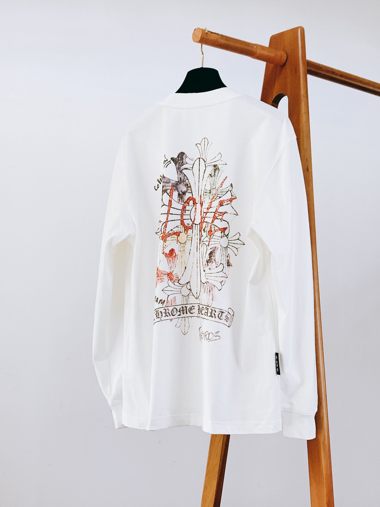Chrome Hearts 克罗心 2026FW早秋新品 水彩十字长袖打底T恤🥼重磅水洗纯棉料子,软糯厚实,落肩宽松版 Chrome Hearts 克罗心 2026FW早秋新品 水彩十字长袖打底T恤🥼重磅水洗纯棉料子,软糯厚实,落肩宽松版