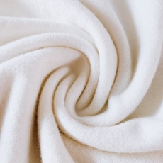 LoroPiana L.P FW早秋新品 半拉链Polo针织衫,意式轻奢质感单品!精选长绒棉针织料子,手感软糯细腻,上 LoroPiana L.P FW早秋新品 半拉链Polo针织衫,意式轻奢质感单品!精选长绒棉针织料子,手感软糯细腻,上