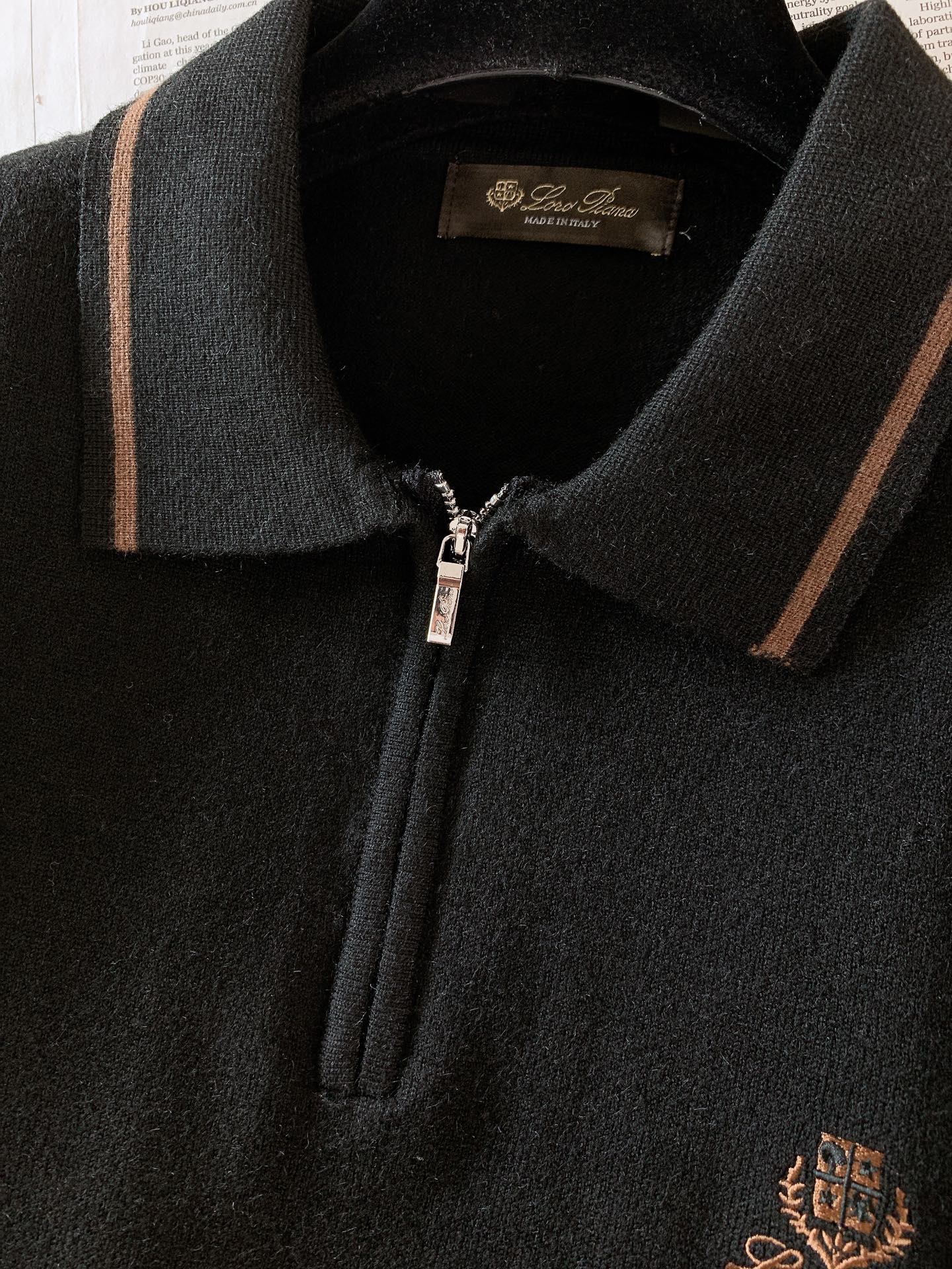 LoroPiana L.P FW早秋新品  半拉链Polo针织衫，意式轻奢质感单品！精选长绒棉针织料子，手感软糯细腻，上