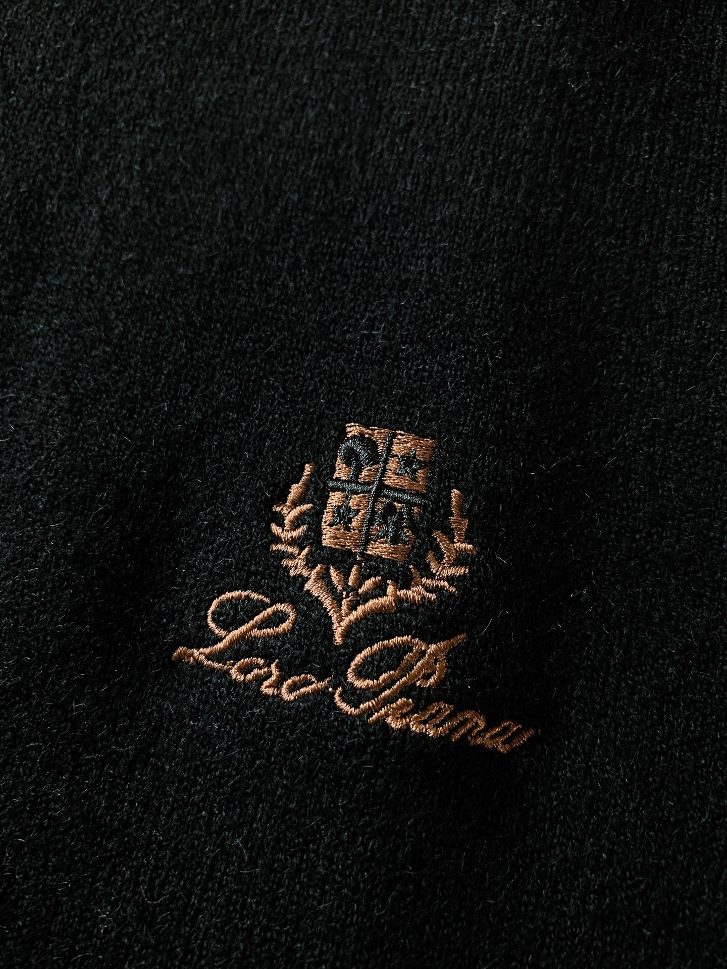 LoroPiana L.P FW早秋新品  半拉链Polo针织衫，意式轻奢质感单品！精选长绒棉针织料子，手感软糯细腻，上