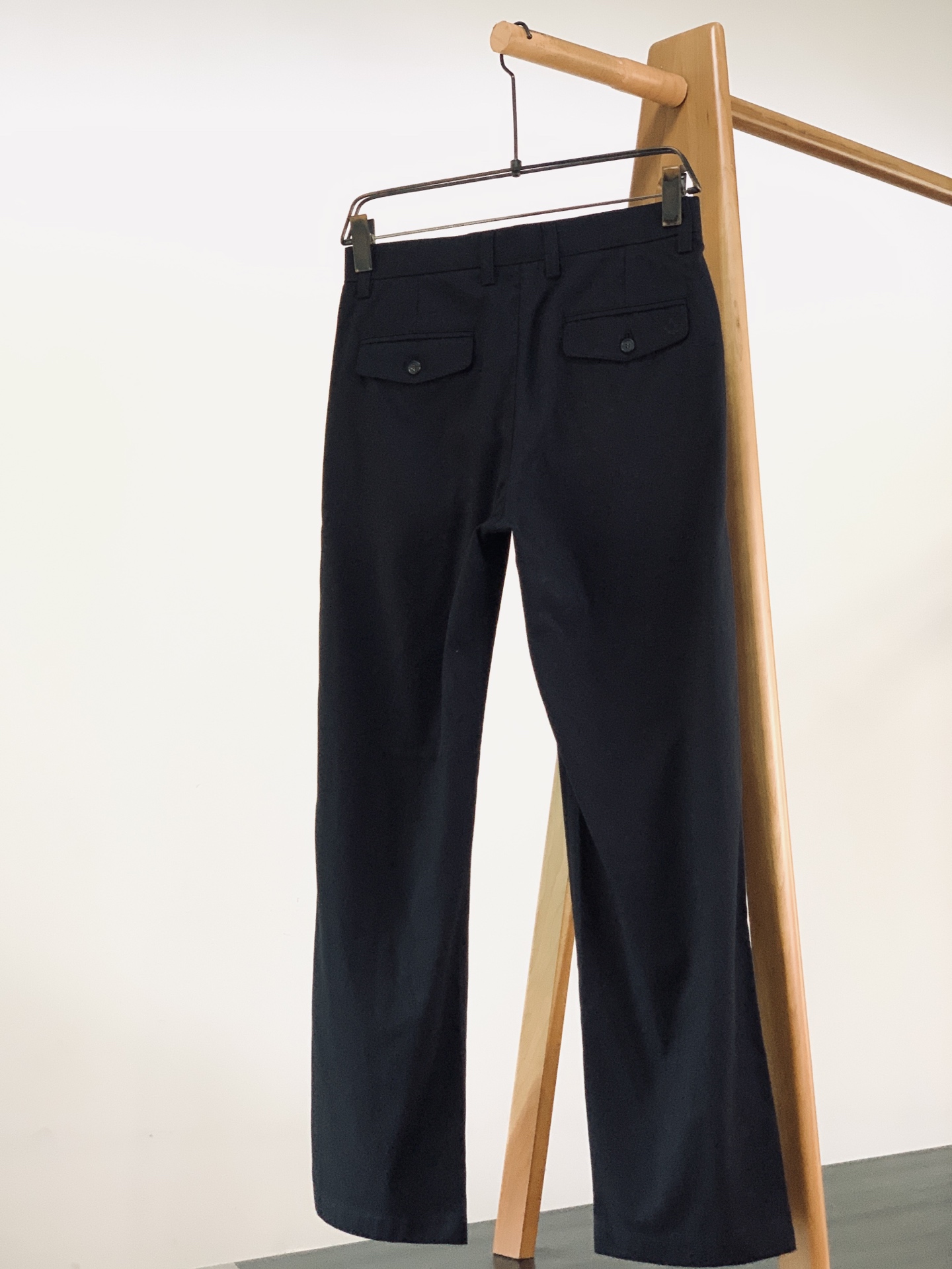 LoroPiana L.P FW早秋新品 时尚休闲长裤👖意式低调天花板!精选混纺肌理面料,手感细腻扎实,垂感好不易褶皱 LoroPiana L.P FW早秋新品 时尚休闲长裤👖意式低调天花板!精选混纺肌理面料,手感细腻扎实,垂感好不易褶皱