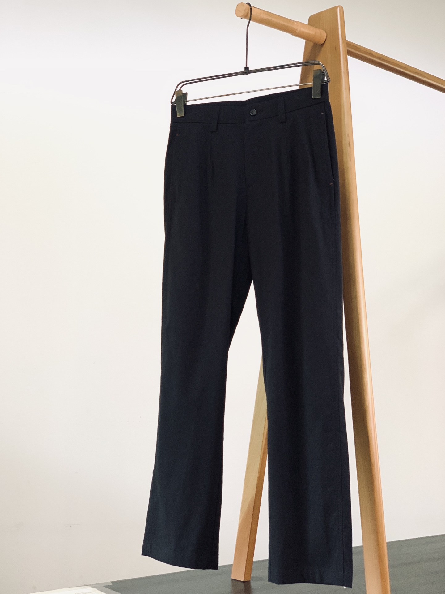 LoroPiana L.P FW早秋新品 时尚休闲长裤👖意式低调天花板!精选混纺肌理面料,手感细腻扎实,垂感好不易褶皱 LoroPiana L.P FW早秋新品 时尚休闲长裤👖意式低调天花板!精选混纺肌理面料,手感细腻扎实,垂感好不易褶皱