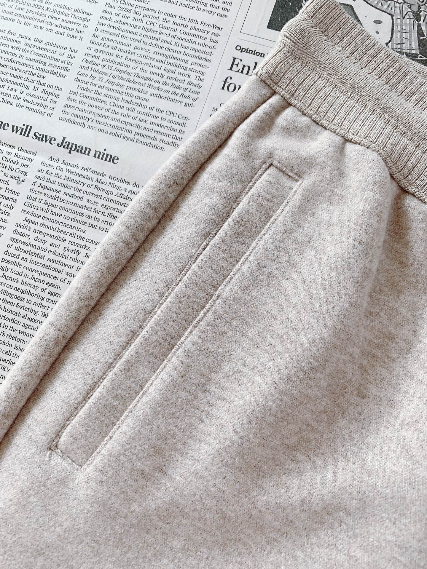 LoroPiana L.P FW早秋新品  羊毛混纺休闲直筒裤👖意式轻奢标杆款。面料软糯垂顺，自带高级哑光肌理，抗皱好打