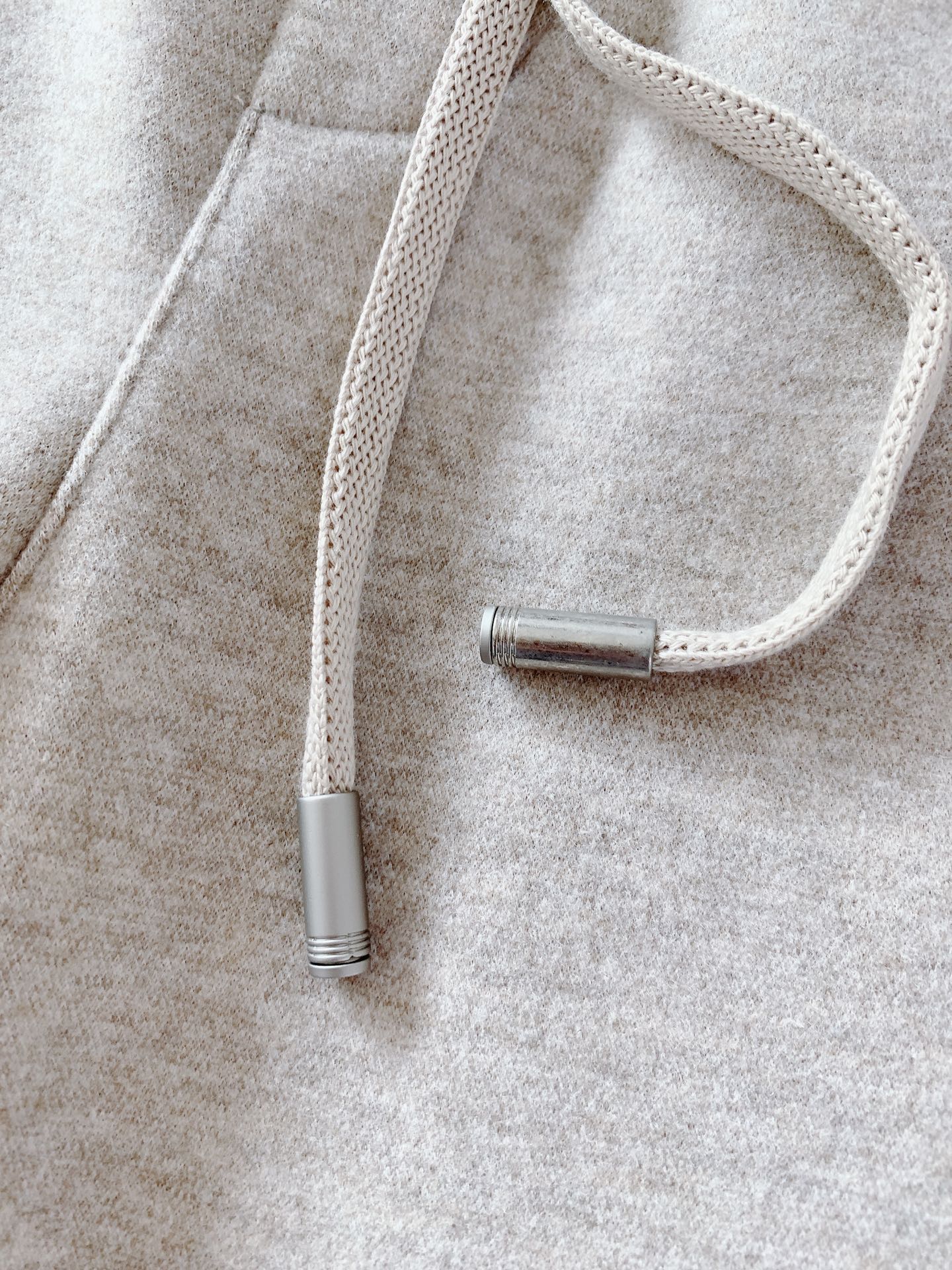 LoroPiana L.P FW早秋新品  羊毛混纺休闲直筒裤👖意式轻奢标杆款。面料软糯垂顺，自带高级哑光肌理，抗皱好打
