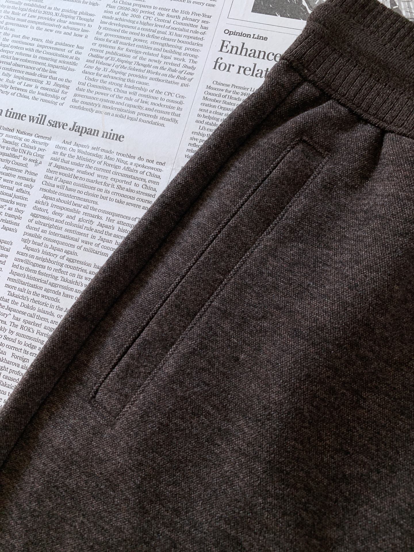 LoroPiana L.P FW早秋新品  羊毛混纺休闲直筒裤👖意式轻奢标杆款。面料软糯垂顺，自带高级哑光肌理，抗皱好打