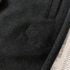 LoroPiana L.P FW早秋新品 羊毛混纺休闲直筒裤👖意式轻奢标杆款。面料软糯垂顺,自带高级哑光肌理,抗皱好打 LoroPiana L.P FW早秋新品 羊毛混纺休闲直筒裤👖意式轻奢标杆款。面料软糯垂顺,自带高级哑光肌理,抗皱好打