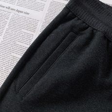 LoroPiana L.P FW早秋新品 羊毛混纺休闲直筒裤👖意式轻奢标杆款。面料软糯垂顺,自带高级哑光肌理,抗皱好打 LoroPiana L.P FW早秋新品 羊毛混纺休闲直筒裤👖意式轻奢标杆款。面料软糯垂顺,自带高级哑光肌理,抗皱好打