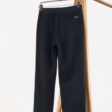 LoroPiana L.P FW早秋新品 羊毛混纺休闲直筒裤👖意式轻奢标杆款。面料软糯垂顺,自带高级哑光肌理,抗皱好打 LoroPiana L.P FW早秋新品 羊毛混纺休闲直筒裤👖意式轻奢标杆款。面料软糯垂顺,自带高级哑光肌理,抗皱好打