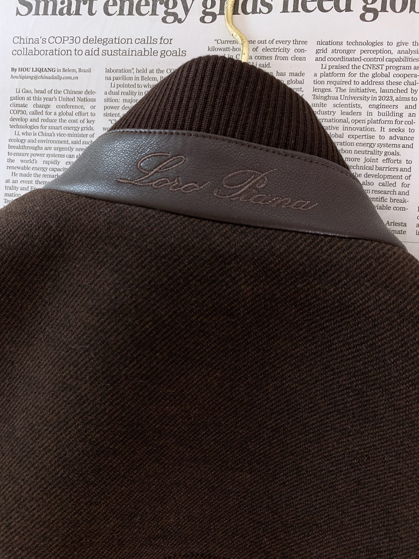 LoroPiana L.P FW早秋新品 立领拉链套装🥼精选棉与天丝混纺面料,肌理细腻柔和,触感温润亲肤,自带低调哑光质 LoroPiana L.P FW早秋新品 立领拉链套装🥼精选棉与天丝混纺面料,肌理细腻柔和,触感温润亲肤,自带低调哑光质