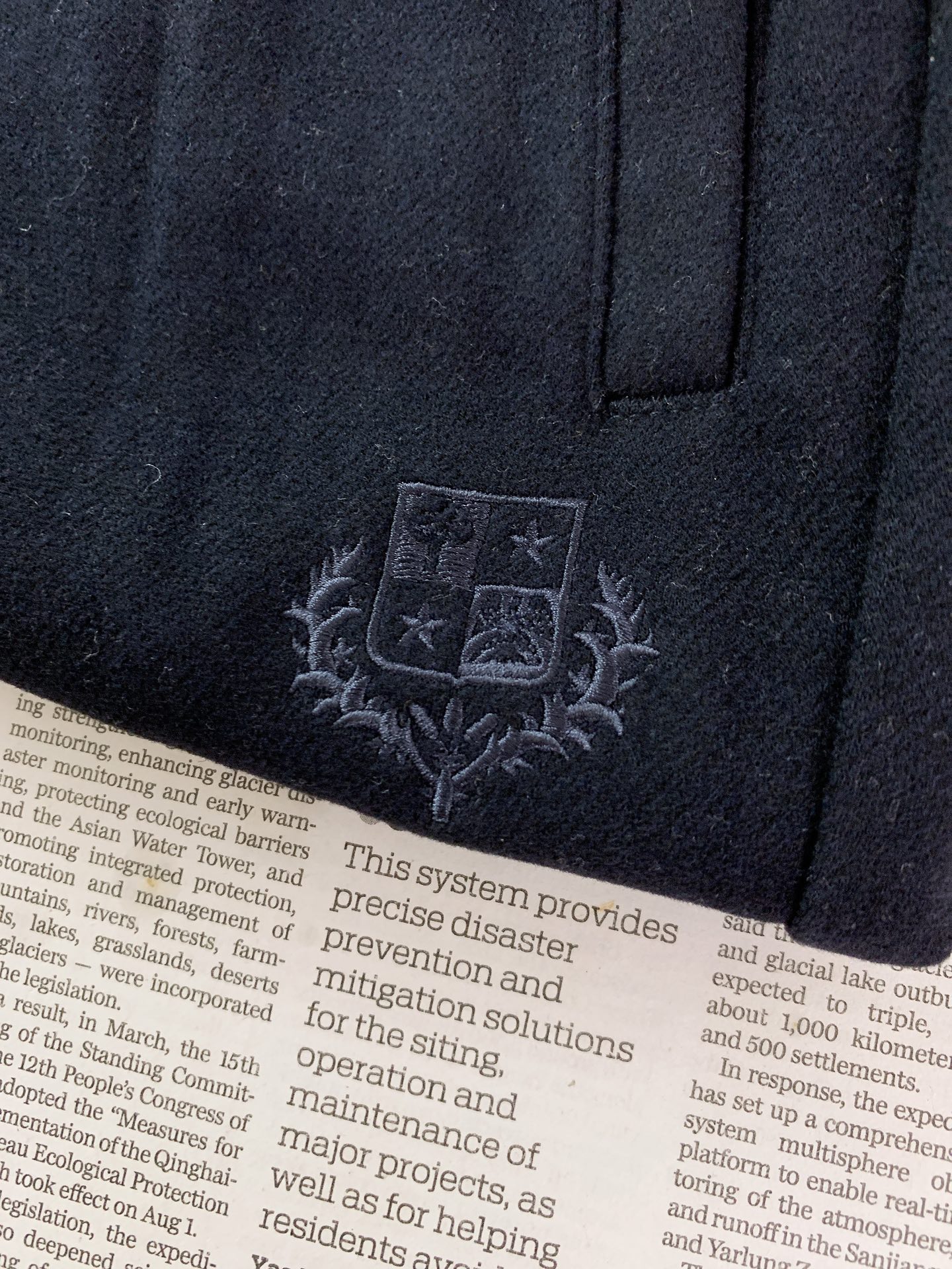LoroPiana L.P FW早秋新品 立领拉链套装🥼精选棉与天丝混纺面料，肌理细腻柔和，触感温润亲肤，自带低调哑光质
