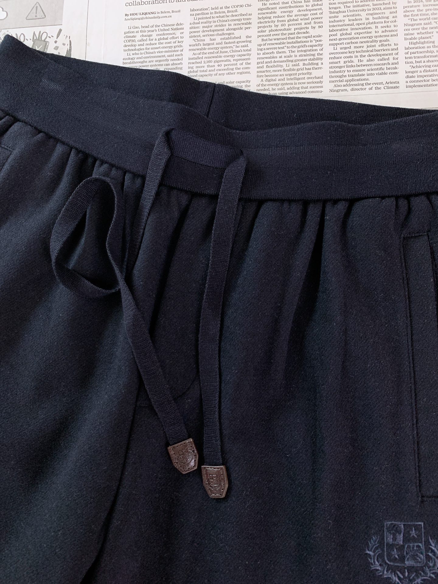 LoroPiana L.P FW早秋新品 立领拉链套装🥼精选棉与天丝混纺面料，肌理细腻柔和，触感温润亲肤，自带低调哑光质