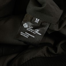 LoroPiana L.P FW早秋新品 立领拉链套装🥼精选棉与天丝混纺面料,肌理细腻柔和,触感温润亲肤,自带低调哑光质 LoroPiana L.P FW早秋新品 立领拉链套装🥼精选棉与天丝混纺面料,肌理细腻柔和,触感温润亲肤,自带低调哑光质