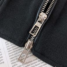 LoroPiana L.P FW早秋新品 立领拉链套装🥼精选棉与天丝混纺面料,肌理细腻柔和,触感温润亲肤,自带低调哑光质 LoroPiana L.P FW早秋新品 立领拉链套装🥼精选棉与天丝混纺面料,肌理细腻柔和,触感温润亲肤,自带低调哑光质