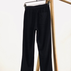 LoroPiana L.P FW早秋新品 立领拉链套装🥼精选棉与天丝混纺面料,肌理细腻柔和,触感温润亲肤,自带低调哑光质 LoroPiana L.P FW早秋新品 立领拉链套装🥼精选棉与天丝混纺面料,肌理细腻柔和,触感温润亲肤,自带低调哑光质