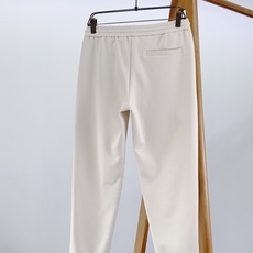 Y-3 山本耀司 2026FW早秋新品 签名印花连帽套装🥼定制珠点空气层面料,肌理感拉满,柔软挺括不皱。上衣连帽设计,左 Y-3 山本耀司 2026FW早秋新品 签名印花连帽套装🥼定制珠点空气层面料,肌理感拉满,柔软挺括不皱。上衣连帽设计,左