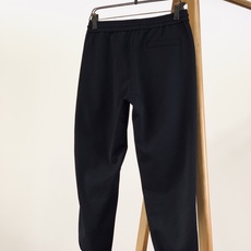 Y-3 山本耀司 2026FW早秋新品 签名印花连帽套装🥼定制珠点空气层面料,肌理感拉满,柔软挺括不皱。上衣连帽设计,左 Y-3 山本耀司 2026FW早秋新品 签名印花连帽套装🥼定制珠点空气层面料,肌理感拉满,柔软挺括不皱。上衣连帽设计,左