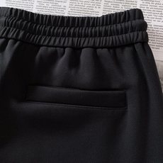 Y-3 山本耀司 2026FW早秋新品 签名印花连帽套装🥼定制珠点空气层面料,肌理感拉满,柔软挺括不皱。上衣连帽设计,左 Y-3 山本耀司 2026FW早秋新品 签名印花连帽套装🥼定制珠点空气层面料,肌理感拉满,柔软挺括不皱。上衣连帽设计,左