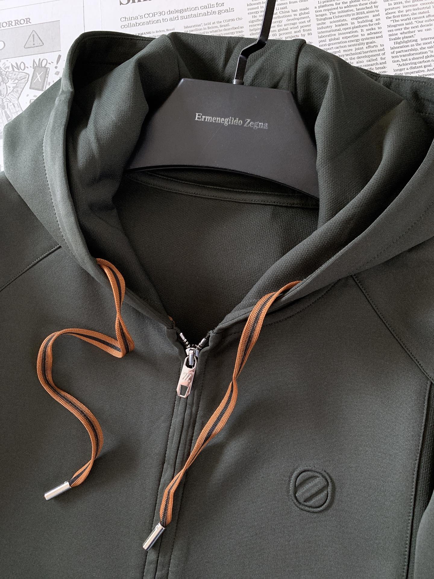 Ermenegildo Zegna 杰尼亚 2026FW早秋新品  新款连帽休闲套装，高端混纺弹力面料，垂感拉满，抗皱好