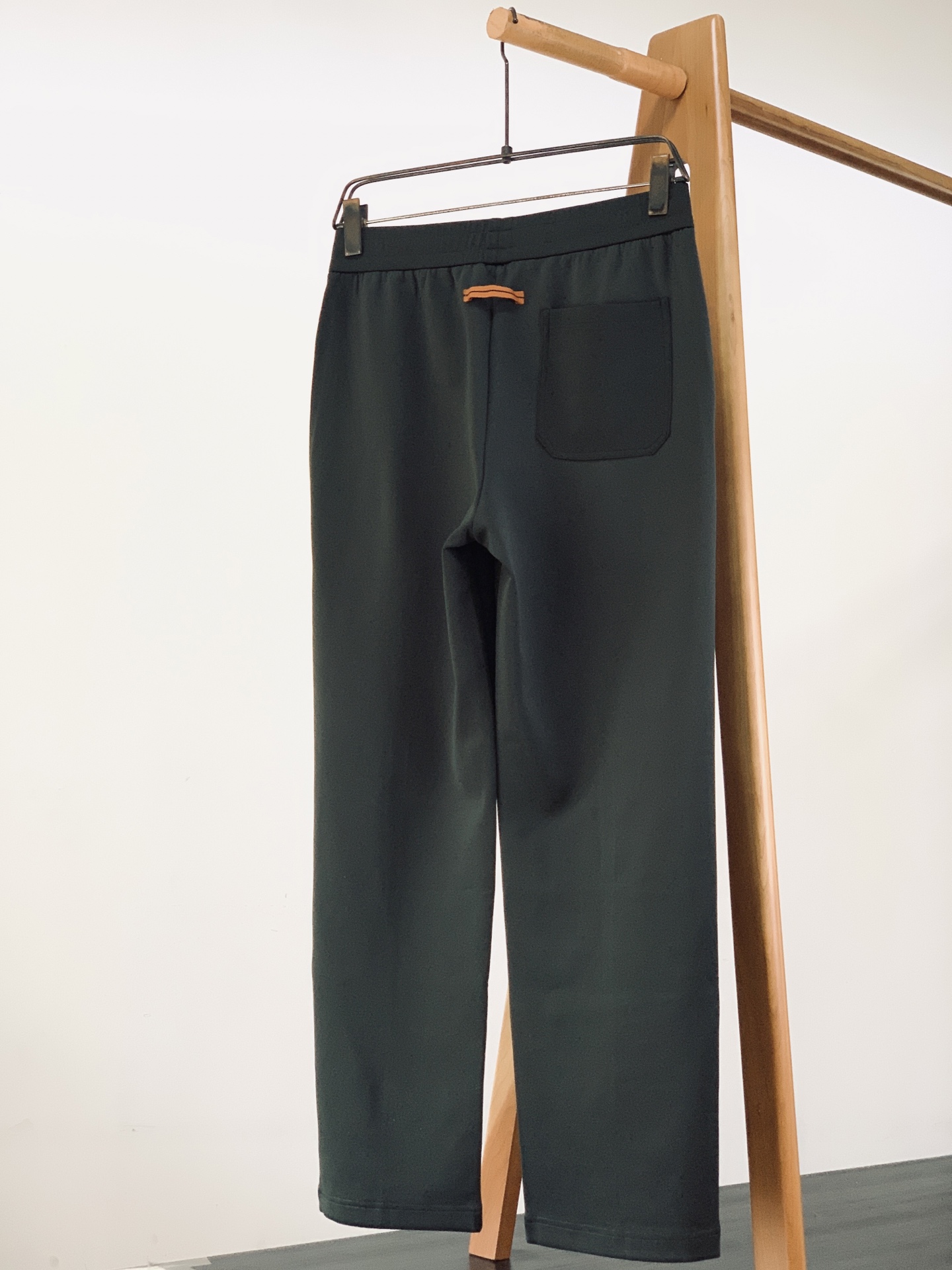 Ermenegildo Zegna 杰尼亚 2026FW早秋新品  新款连帽休闲套装，高端混纺弹力面料，垂感拉满，抗皱好