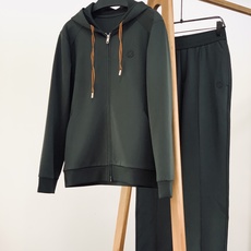 Ermenegildo Zegna 杰尼亚 2026FW早秋新品 新款连帽休闲套装,高端混纺弹力面料,垂感拉满,抗皱好 Ermenegildo Zegna 杰尼亚 2026FW早秋新品 新款连帽休闲套装,高端混纺弹力面料,垂感拉满,抗皱好