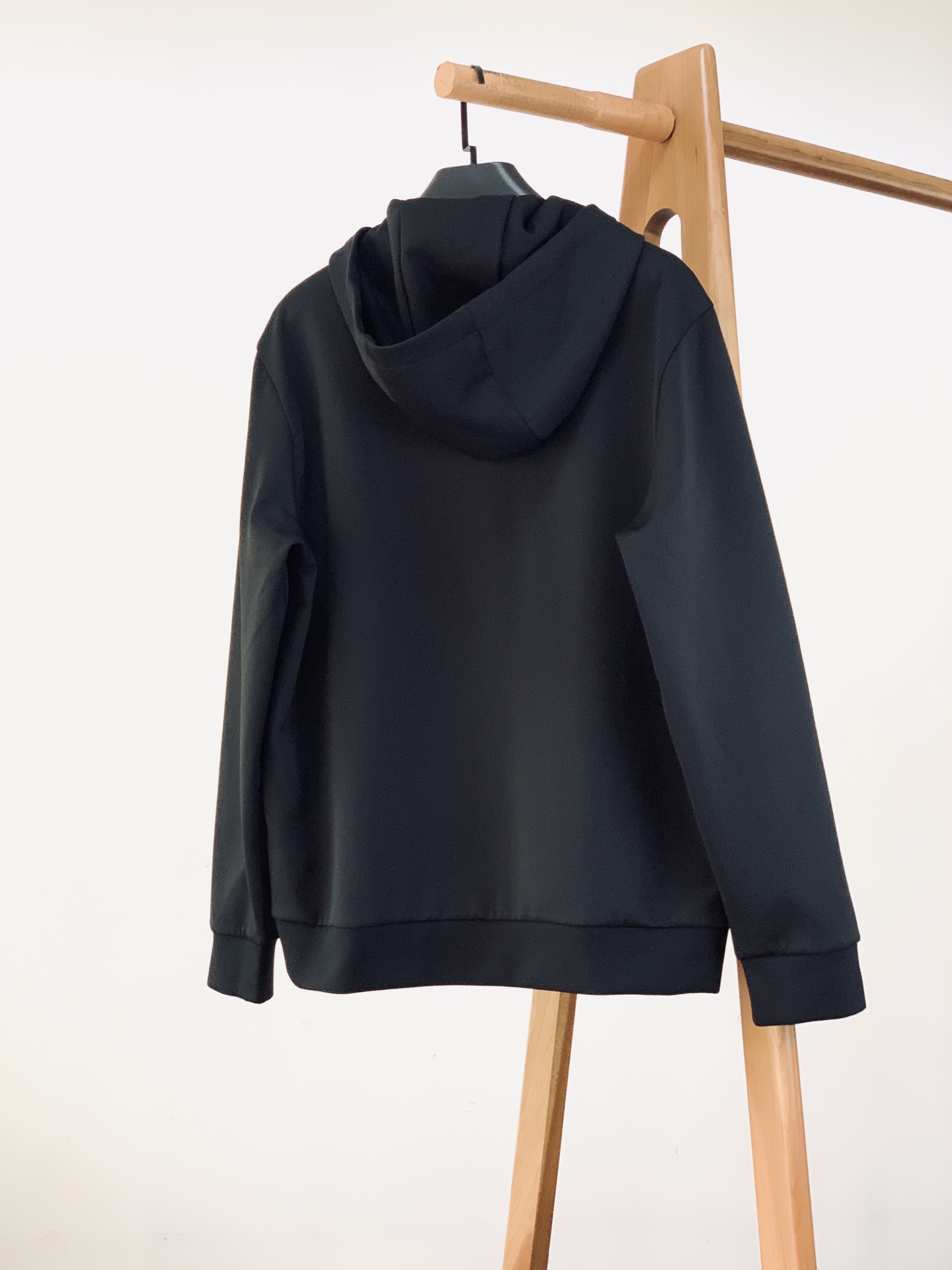 Ermenegildo Zegna 杰尼亚 2026FW早秋新品  新款连帽休闲套装，高端混纺弹力面料，垂感拉满，抗皱好