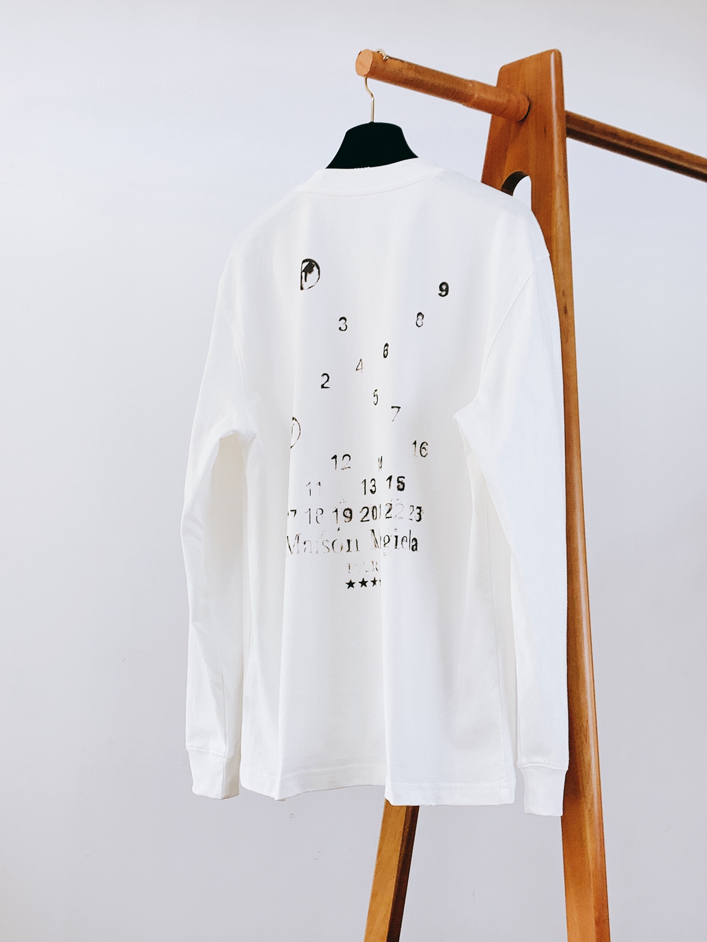 Maison Margiela MM6 马丁马吉拉 2026FW早秋新品 印花长袖打底衫🥼 重磅水洗棉,自带复古做旧质感 Maison Margiela MM6 马丁马吉拉 2026FW早秋新品 印花长袖打底衫🥼 重磅水洗棉,自带复古做旧质感