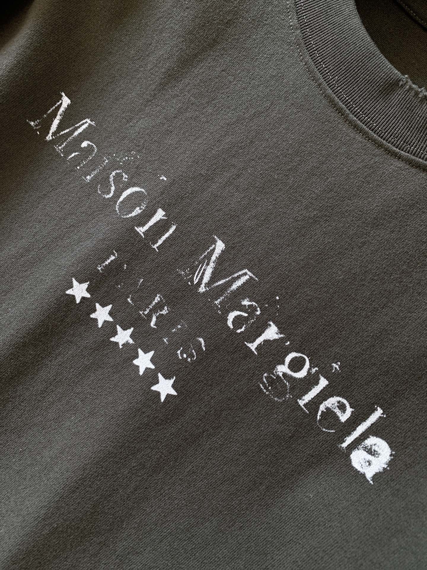 Maison Margiela MM6 马丁马吉拉 2026FW早秋新品 印花长袖打底衫🥼 重磅水洗棉,自带复古做旧质感 Maison Margiela MM6 马丁马吉拉 2026FW早秋新品 印花长袖打底衫🥼 重磅水洗棉,自带复古做旧质感