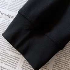 Valentino 华伦天奴 2026FW早秋新品 刺绣柳丁长袖打底衫🥼重磅棉面料,手感细腻扎实,上身垂感很好。经典圆领 Valentino 华伦天奴 2026FW早秋新品 刺绣柳丁长袖打底衫🥼重磅棉面料,手感细腻扎实,上身垂感很好。经典圆领