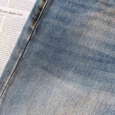 Dior Homme 迪奥·桀傲 2026FW早秋新品 复古水洗牛仔裤👖 重磅牛仔面料,手工做旧猫须磨白,后袋老花底+立 Dior Homme 迪奥·桀傲 2026FW早秋新品 复古水洗牛仔裤👖 重磅牛仔面料,手工做旧猫须磨白,后袋老花底+立