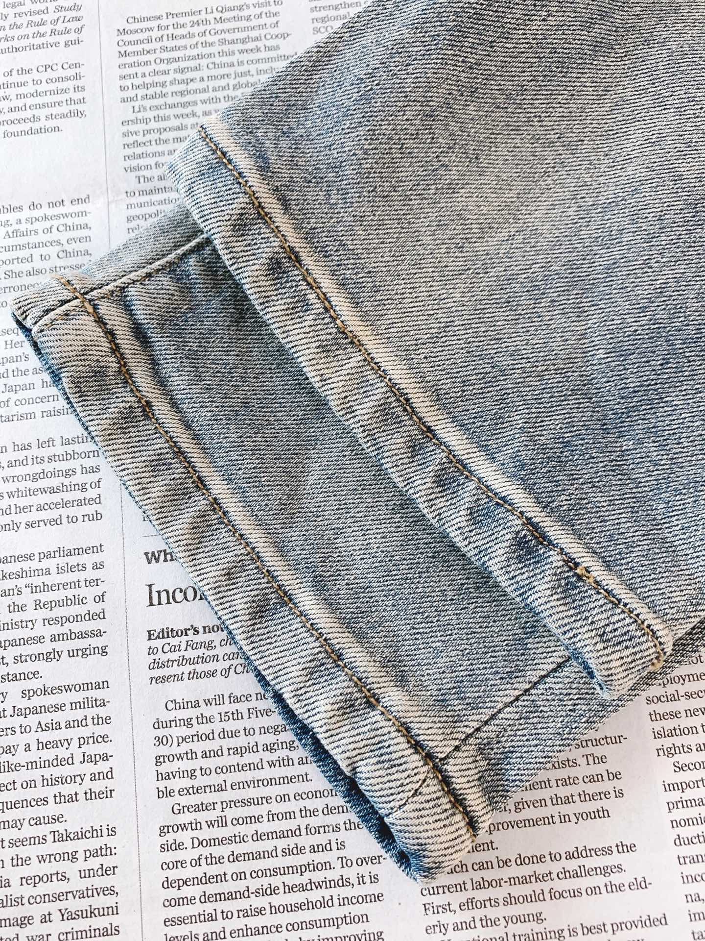DOLCE&GABBANA 杜嘉班纳 2026FW早秋新品DG复古水洗牛仔裤👖 高弹舒适牛仔面料,经典直筒版型,上身修饰 DOLCE&GABBANA 杜嘉班纳 2026FW早秋新品DG复古水洗牛仔裤👖 高弹舒适牛仔面料,经典直筒版型,上身修饰
