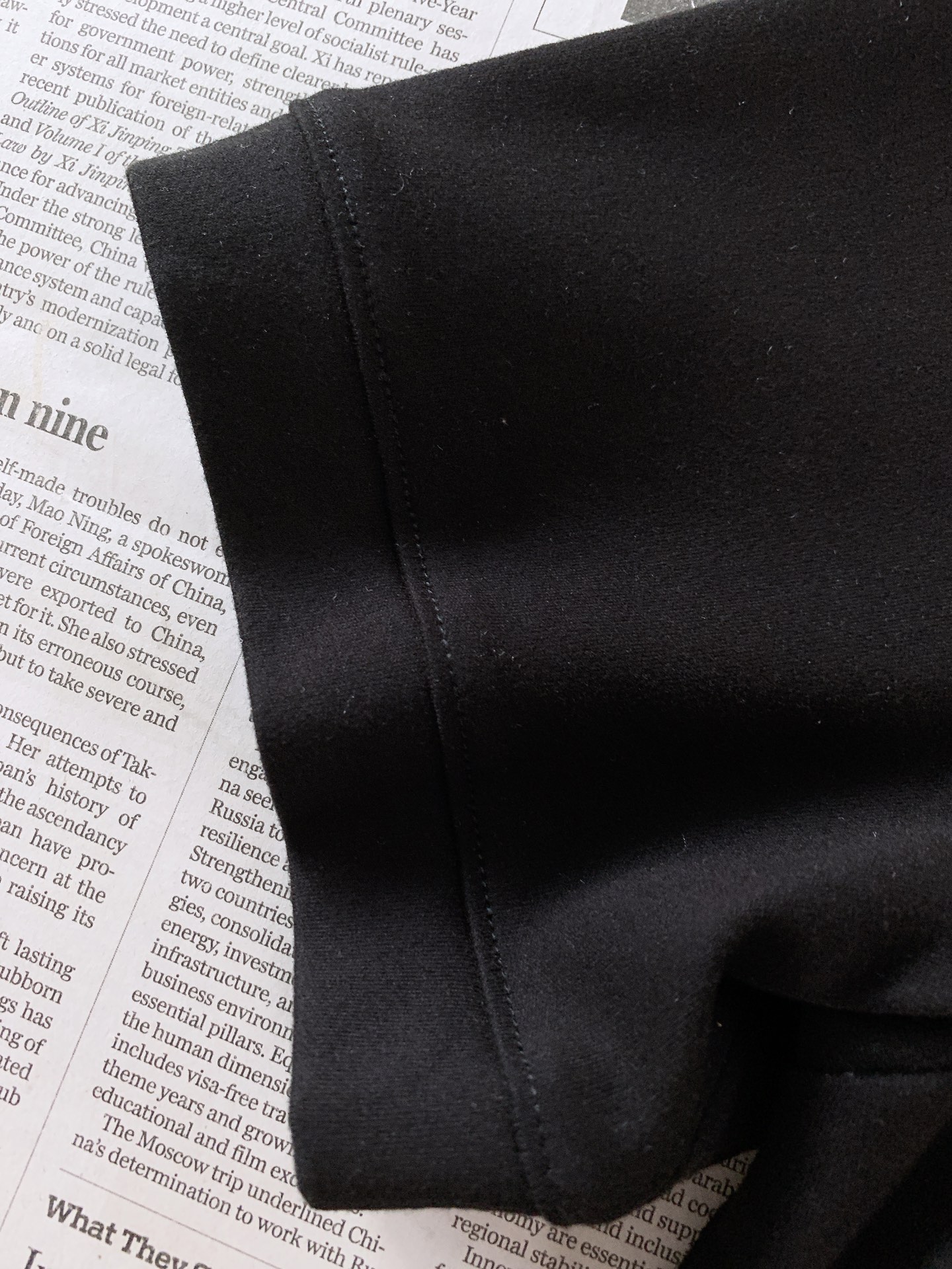 𝐁𝐚𝐥𝐞𝐧𝐜𝐢𝐚𝐠𝐚 巴黎世家 2026FW早秋新品 小高领打底T恤👕 重磅面料扎实有质感，贴身舒适，早秋单穿/秋冬内搭