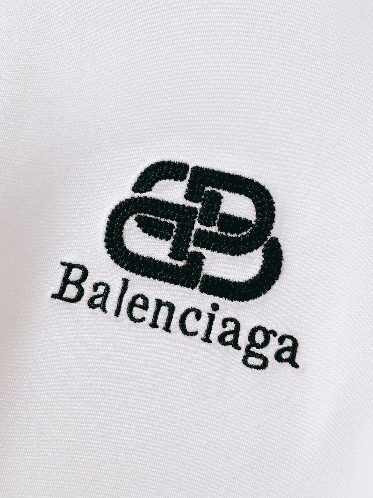 𝐁𝐚𝐥𝐞𝐧𝐜𝐢𝐚𝐠𝐚 巴黎世家 2026FW早秋新品 小高领打底T恤👕 重磅面料扎实有质感,贴身舒适,早秋单穿/秋冬内搭 𝐁𝐚𝐥𝐞𝐧𝐜𝐢𝐚𝐠𝐚 巴黎世家 2026FW早秋新品 小高领打底T恤👕 重磅面料扎实有质感,贴身舒适,早秋单穿/秋冬内搭