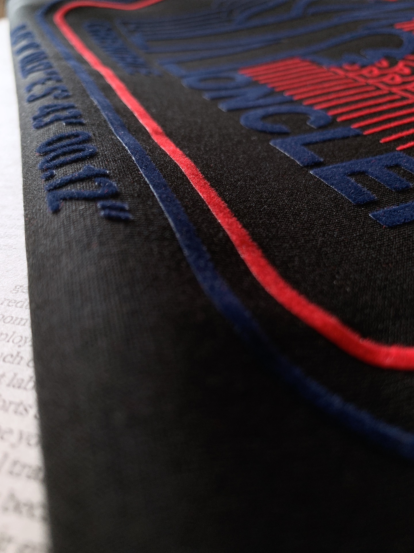 Moncler 蒙口 2026FW早秋新品 坐标山峰植绒打底短袖T恤👕 高支莫斯3D棉,扎实软糯,上身舒适透气 胸前立 Moncler 蒙口 2026FW早秋新品 坐标山峰植绒打底短袖T恤👕 高支莫斯3D棉,扎实软糯,上身舒适透气 胸前立