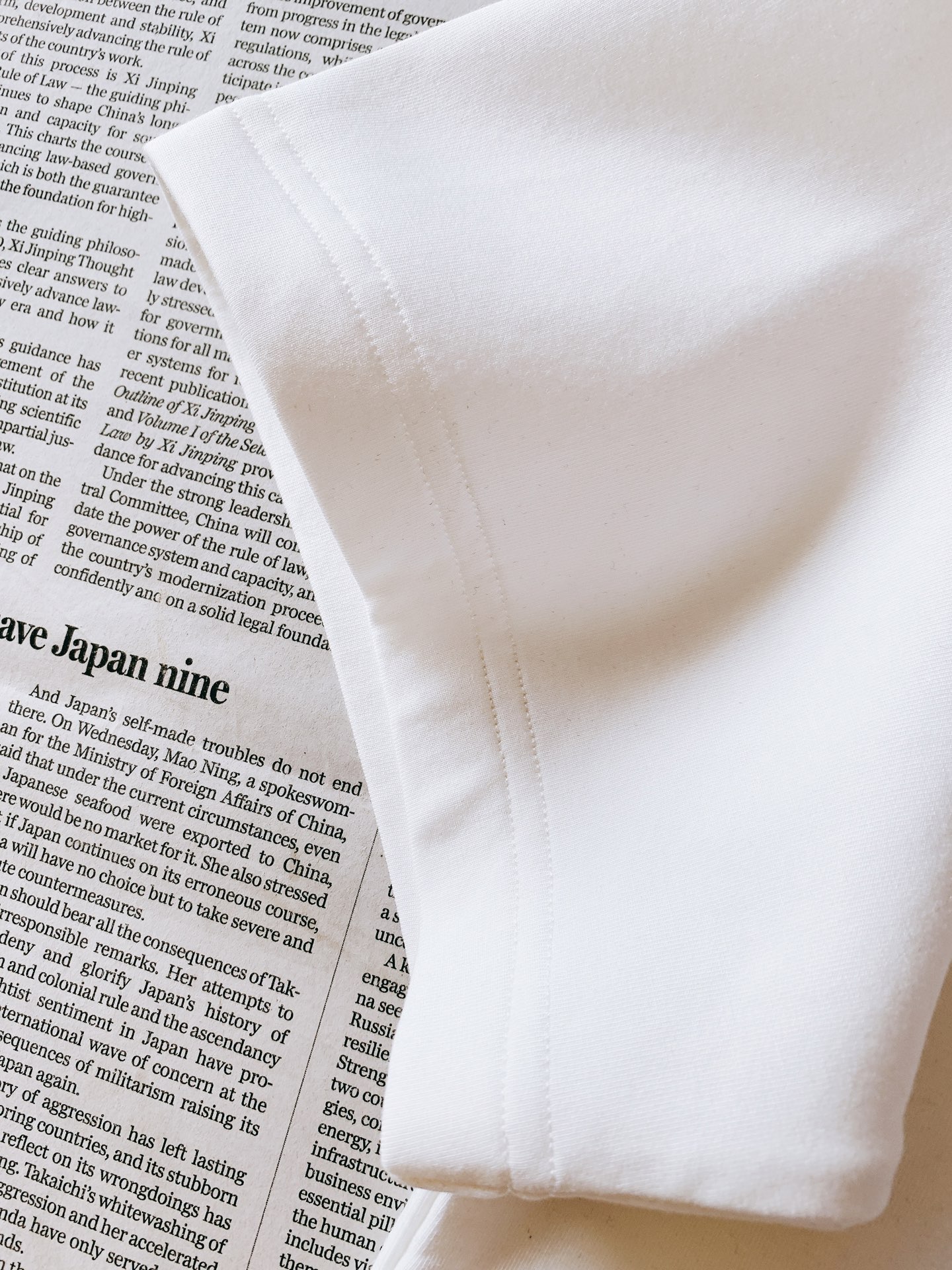 Moncler 蒙口 2026FW早秋新品 坐标山峰植绒打底短袖T恤👕 高支莫斯3D棉,扎实软糯,上身舒适透气 胸前立 Moncler 蒙口 2026FW早秋新品 坐标山峰植绒打底短袖T恤👕 高支莫斯3D棉,扎实软糯,上身舒适透气 胸前立