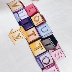 LouisVuitton 路易威登 2026FW早秋新品 积木字母印花打底T恤👕 甄选高支重磅莫斯3D棉面料,触感细腻软 LouisVuitton 路易威登 2026FW早秋新品 积木字母印花打底T恤👕 甄选高支重磅莫斯3D棉面料,触感细腻软