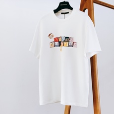 LouisVuitton 路易威登 2026FW早秋新品 积木字母印花打底T恤👕 甄选高支重磅莫斯3D棉面料,触感细腻软 LouisVuitton 路易威登 2026FW早秋新品 积木字母印花打底T恤👕 甄选高支重磅莫斯3D棉面料,触感细腻软