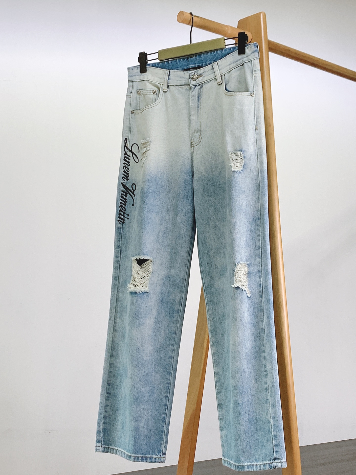 Chrome Hearts 克罗心 2026FW早秋新品  渐变破洞直筒牛仔裤👖 重磅牛仔+手工破坏毛边，渐变雪花水洗质