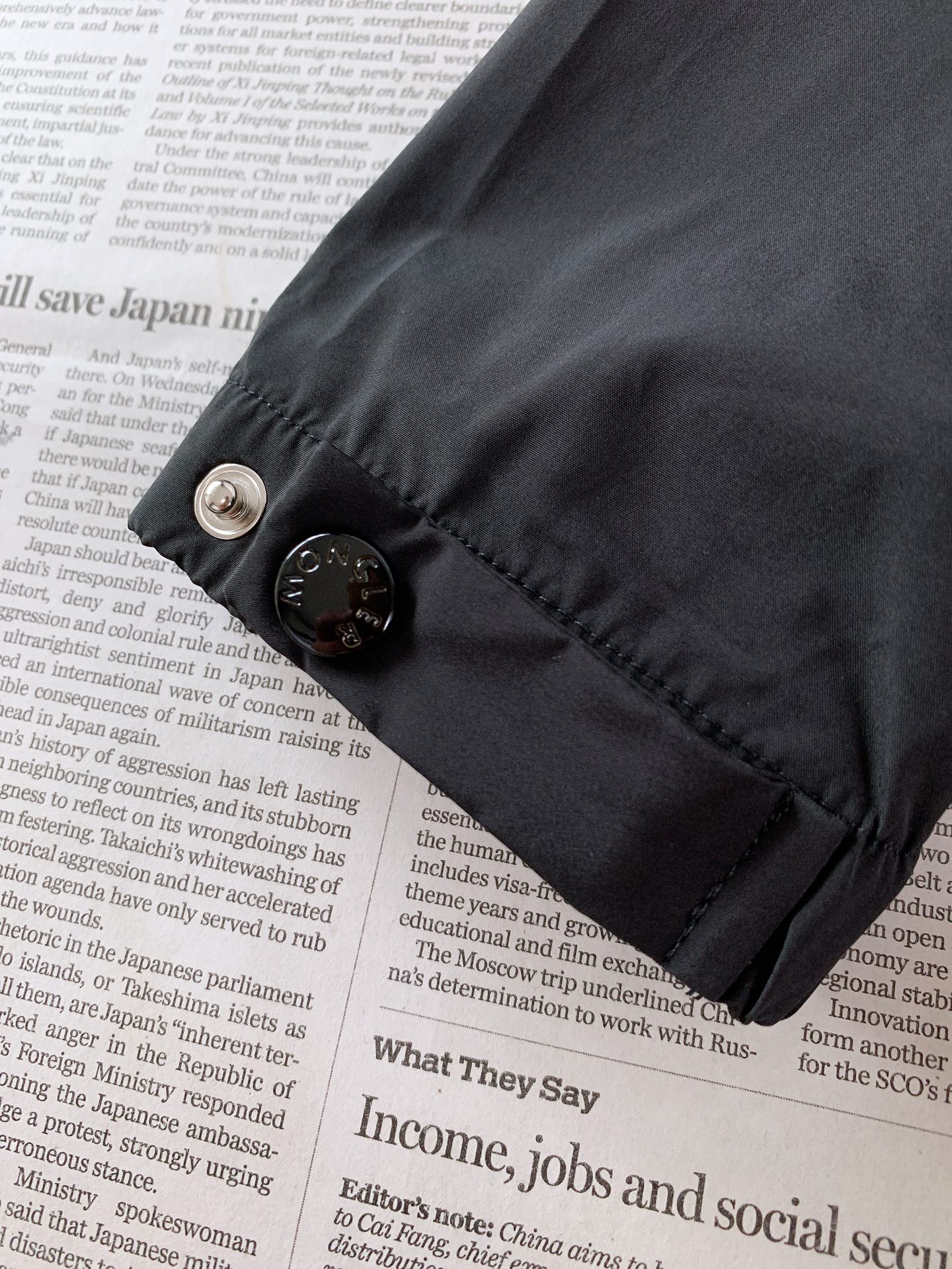 Moncler 蒙口 2026FW早秋新品 连帽冲锋外套🥼采用高密锦纶防风面料,轻薄挺括,自带防泼水面层,抵御细雨与阵 Moncler 蒙口 2026FW早秋新品 连帽冲锋外套🥼采用高密锦纶防风面料,轻薄挺括,自带防泼水面层,抵御细雨与阵