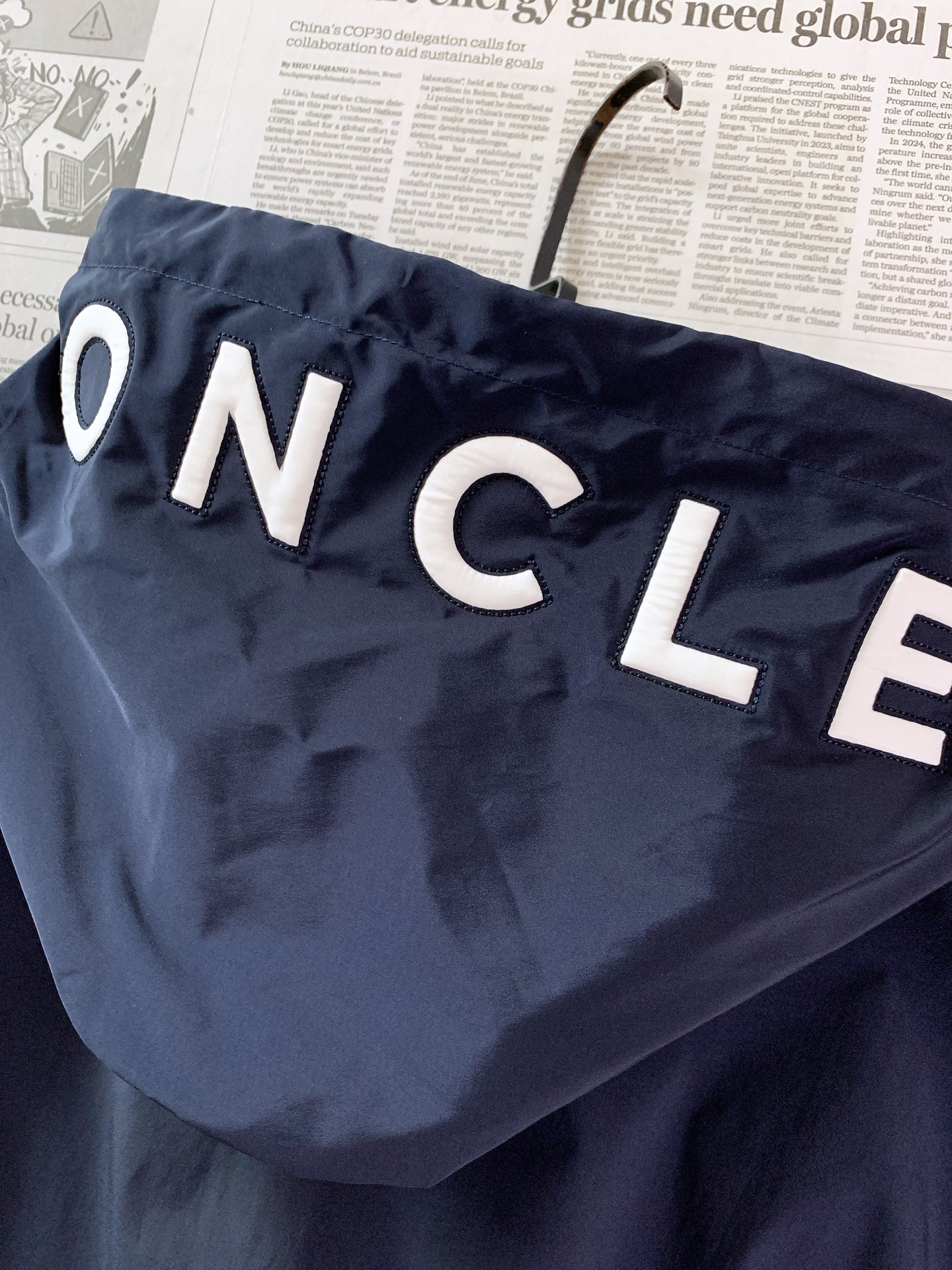 Moncler 蒙口 2026FW早秋新品 连帽冲锋外套🥼采用高密锦纶防风面料,轻薄挺括,自带防泼水面层,抵御细雨与阵 Moncler 蒙口 2026FW早秋新品 连帽冲锋外套🥼采用高密锦纶防风面料,轻薄挺括,自带防泼水面层,抵御细雨与阵
