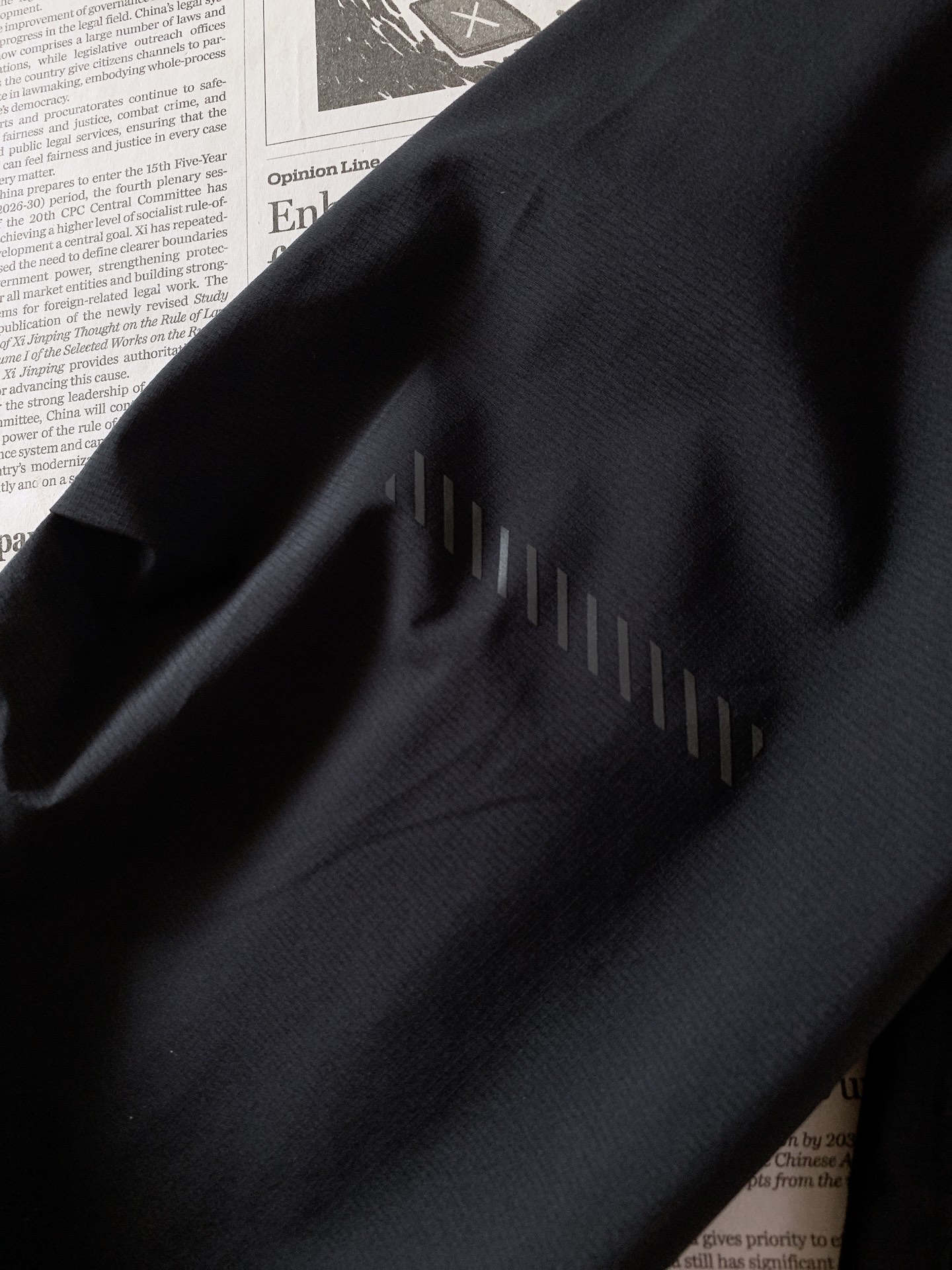 Ermenegildo Zegna 杰尼亚 2026FW早秋新品  休闲连帽冲锋衣🥼 选用高密功能性防风防水面料，自带挺