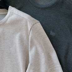 Hermès 爱马仕 2026FW早秋新品 休闲刺绣打底T恤👕属于男士闭眼入的高阶基础款。甄选高混纺针织料子,上手软糯 Hermès 爱马仕 2026FW早秋新品 休闲刺绣打底T恤👕属于男士闭眼入的高阶基础款。甄选高混纺针织料子,上手软糯