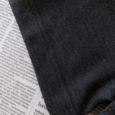 Hermès 爱马仕 2026FW早秋新品 休闲刺绣打底T恤👕属于男士闭眼入的高阶基础款。甄选高混纺针织料子,上手软糯 Hermès 爱马仕 2026FW早秋新品 休闲刺绣打底T恤👕属于男士闭眼入的高阶基础款。甄选高混纺针织料子,上手软糯